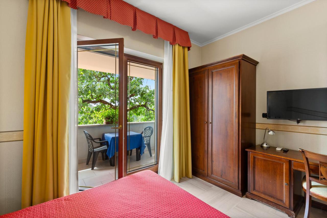 Hotel Ai Sette Nani Sistiana Exterior foto